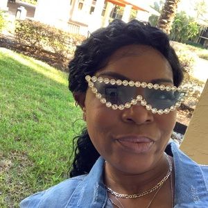 Meet your Posher, Angie